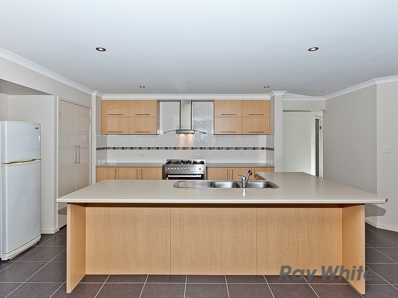 28 Petrie Crescent, Aspley QLD 4034