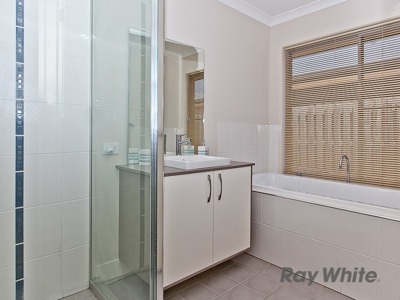 28 Petrie Crescent, Aspley QLD 4034