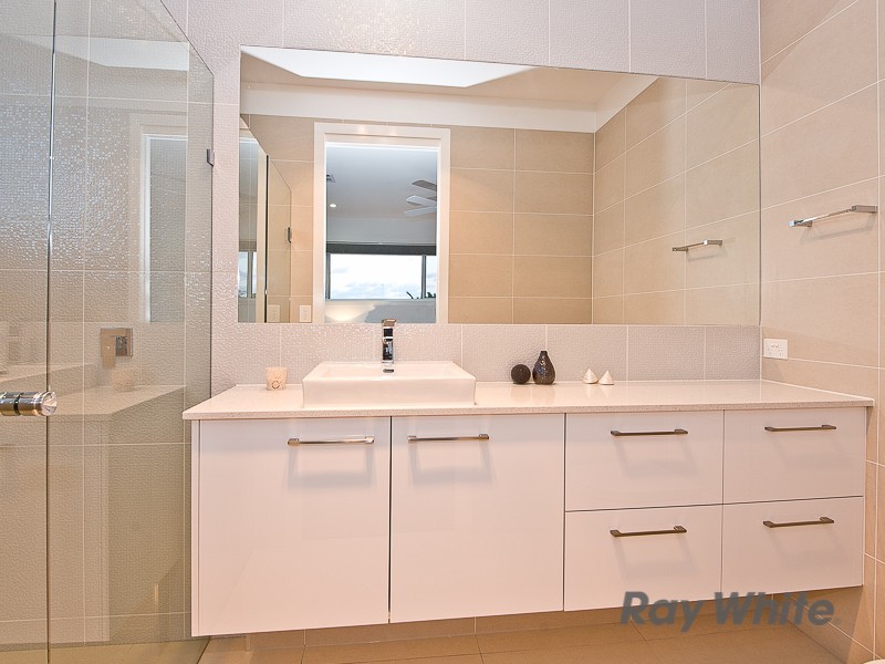242 Edinburgh Castle Road, Wavell Heights QLD 4012