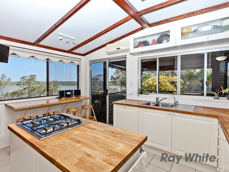 98 Shorncliffe Parade, Shorncliffe QLD 4017