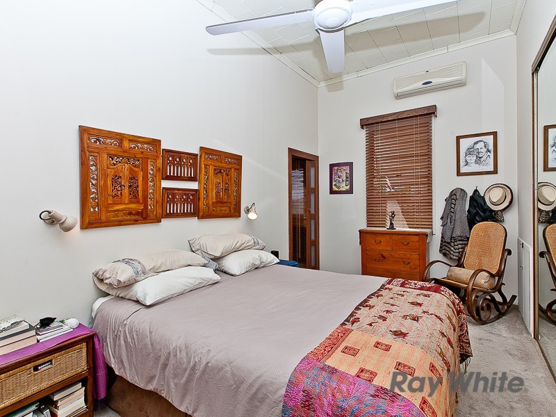 98 Shorncliffe Parade, Shorncliffe QLD 4017