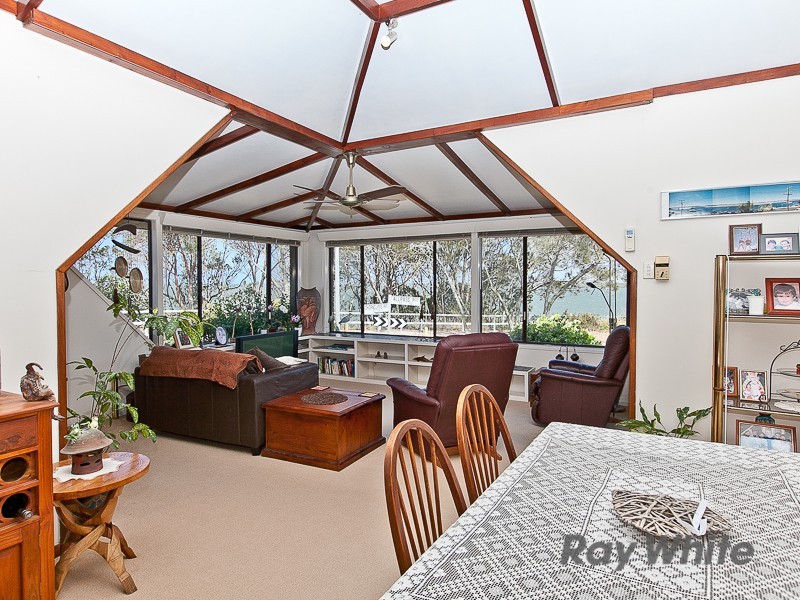 98 Shorncliffe Parade, Shorncliffe QLD 4017