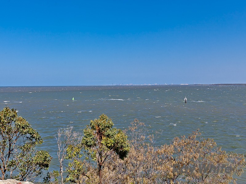 98 Shorncliffe Parade, Shorncliffe QLD 4017