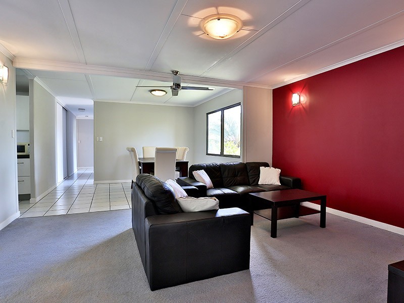 1 Lindfield Drive, Petrie QLD 4502