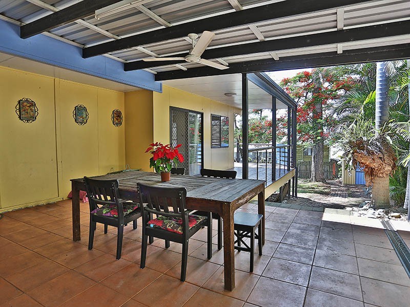 1 Lindfield Drive, Petrie QLD 4502