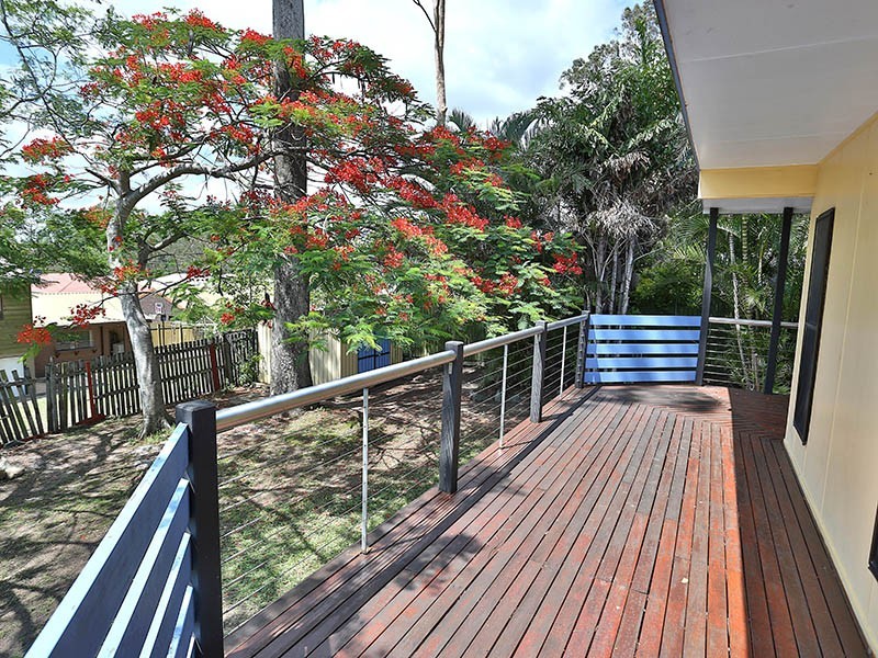 1 Lindfield Drive, Petrie QLD 4502