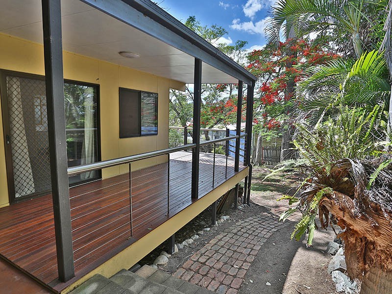 1 Lindfield Drive, Petrie QLD 4502