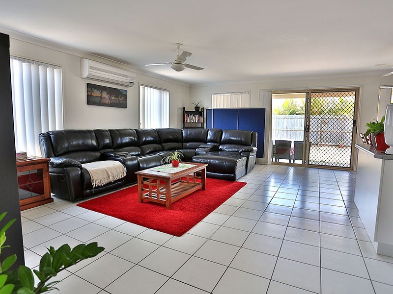 33 Griffen Place, Crestmead QLD 4132