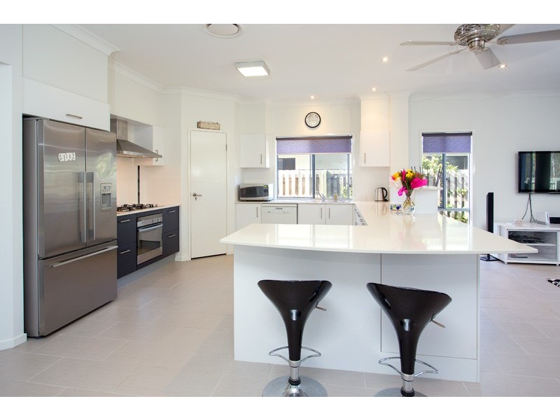 72 Petrie Crescent, Aspley QLD 4034