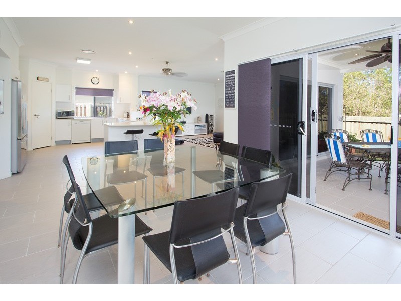 72 Petrie Crescent, Aspley QLD 4034