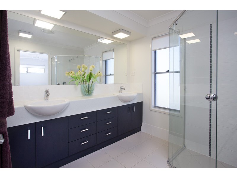 72 Petrie Crescent, Aspley QLD 4034