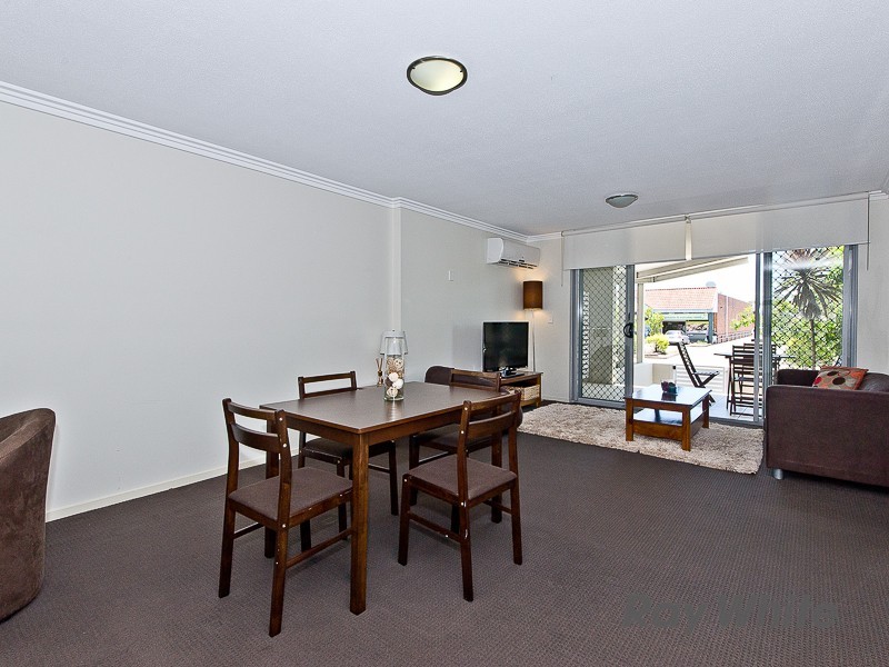 2/219 Tufnell Road, Banyo QLD 4014