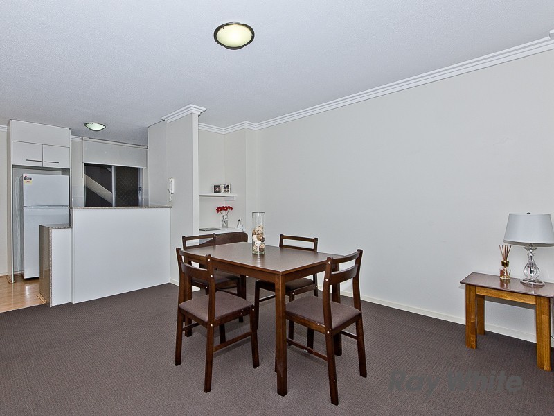 2/219 Tufnell Road, Banyo QLD 4014