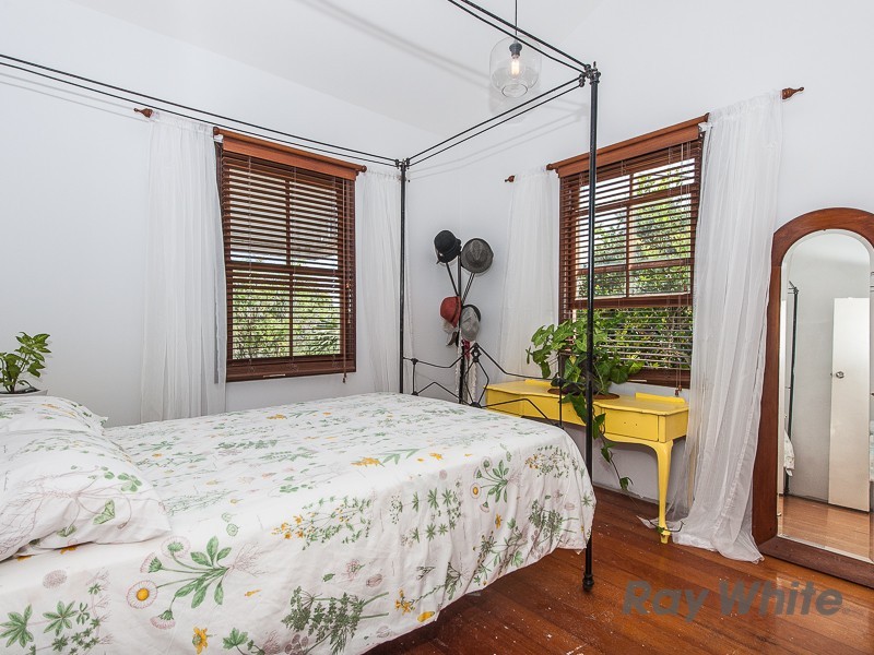 6 Edith Street, Deagon QLD 4017