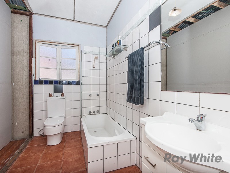 6 Edith Street, Deagon QLD 4017