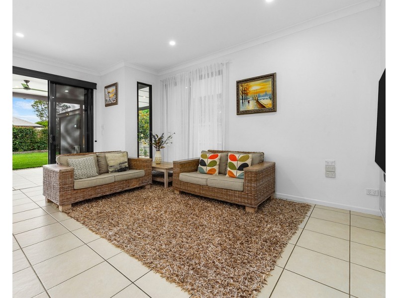 25 Junior Terrace, Northgate QLD 4013