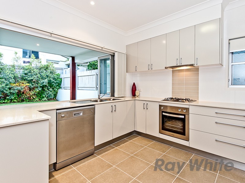 22 Almond Street, Northgate QLD 4013