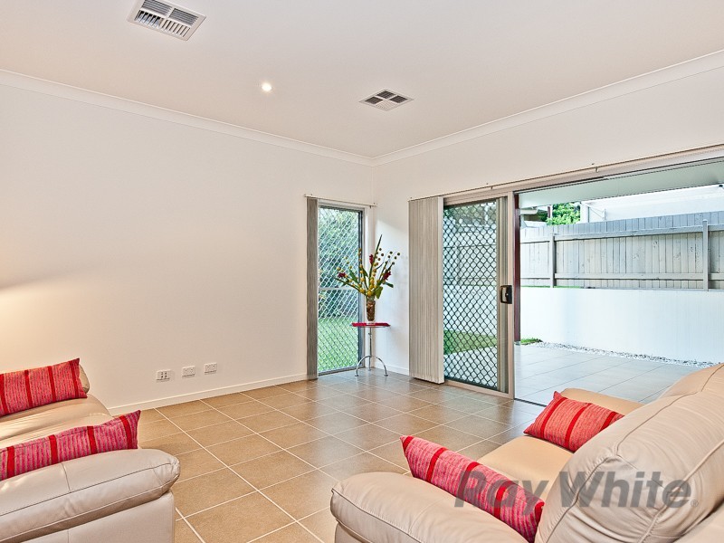 22 Almond Street, Northgate QLD 4013