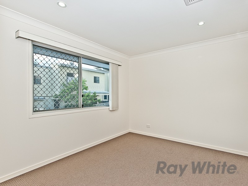 22 Almond Street, Northgate QLD 4013