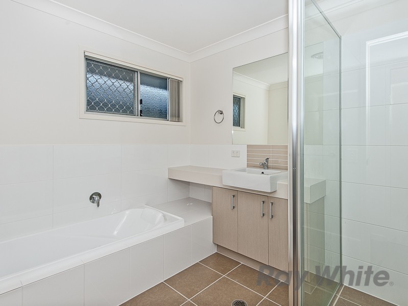 22 Almond Street, Northgate QLD 4013