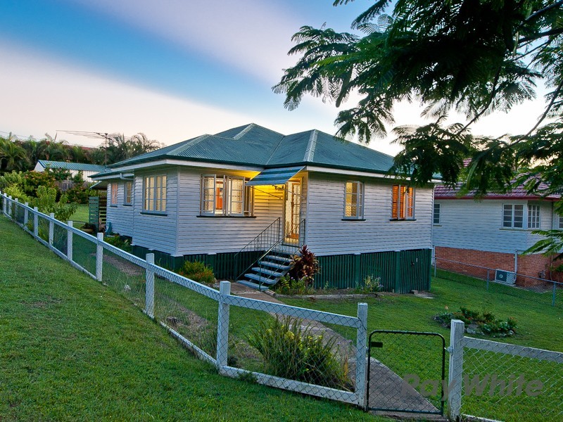 2 Nind Street, Wavell Heights QLD 4012