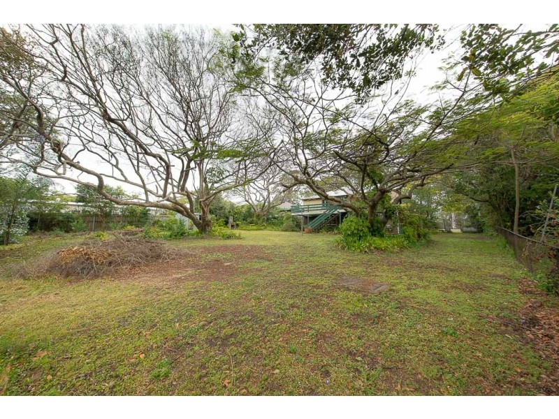 77 Baskerville Street, Brighton QLD 4017