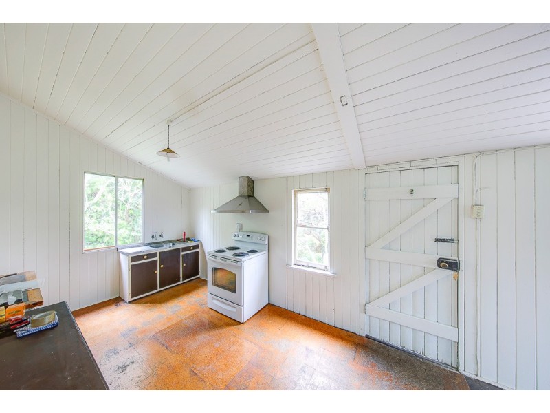 77 Baskerville Street, Brighton QLD 4017