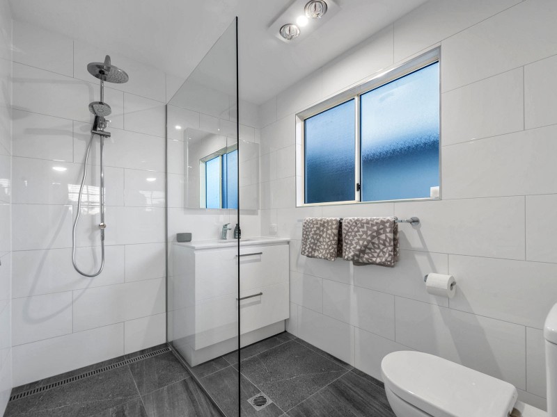 33a Station Avenue, Northgate QLD 4013