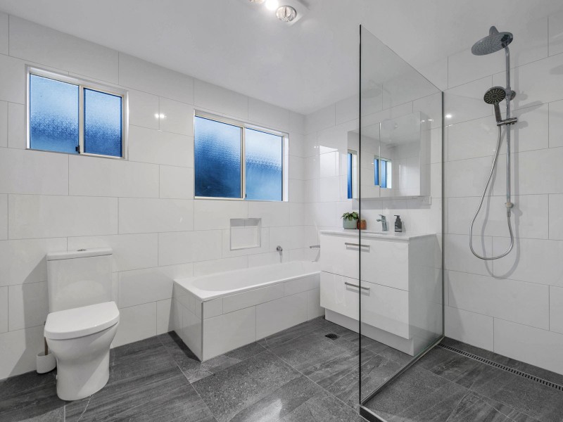 33a Station Avenue, Northgate QLD 4013