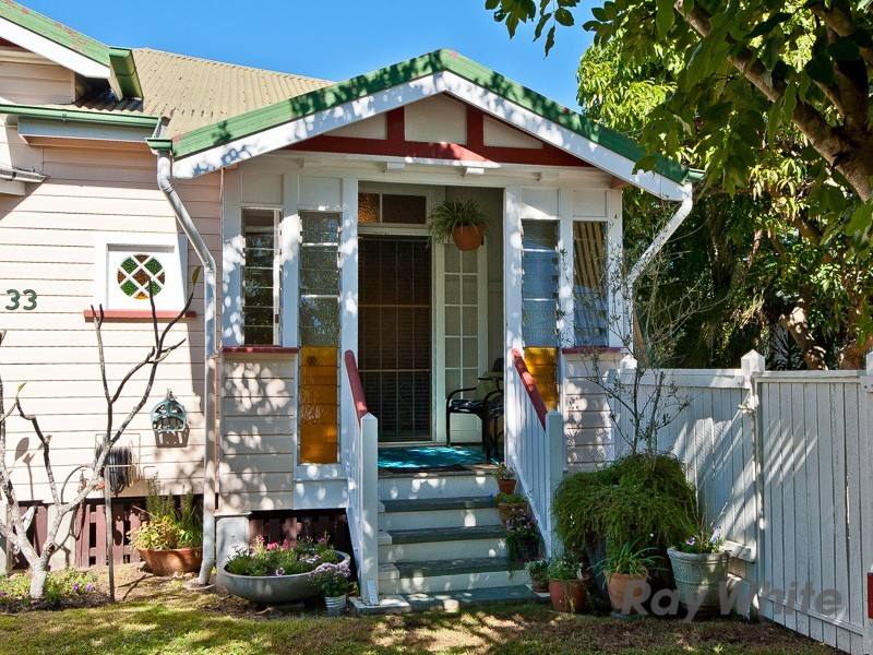 33 Paul Street, Sandgate QLD 4017