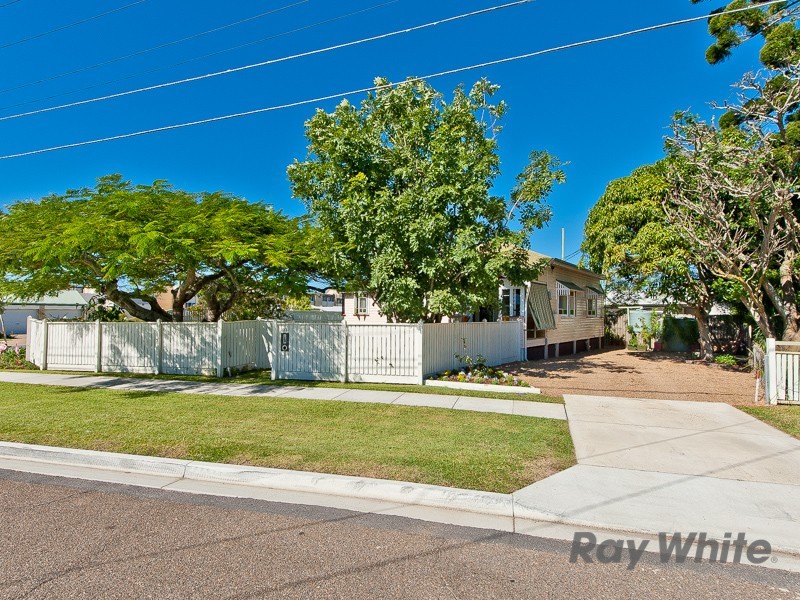 33 Paul Street, Sandgate QLD 4017