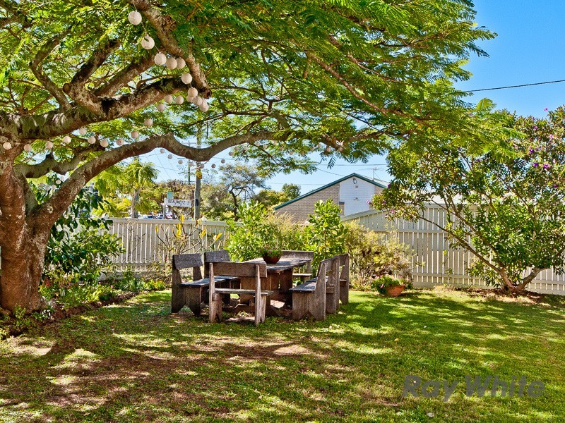 33 Paul Street, Sandgate QLD 4017