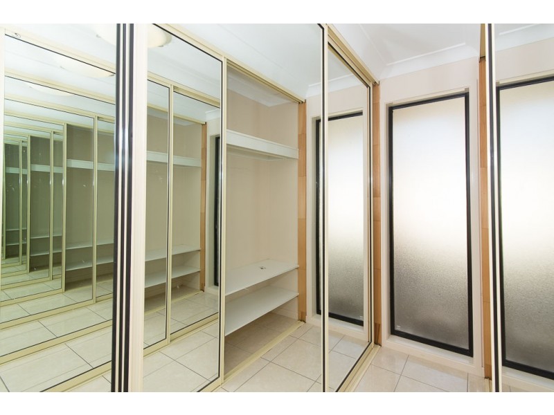 2 Oriole Street, Taigum QLD 4018