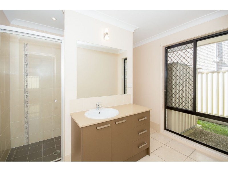 2 Oriole Street, Taigum QLD 4018