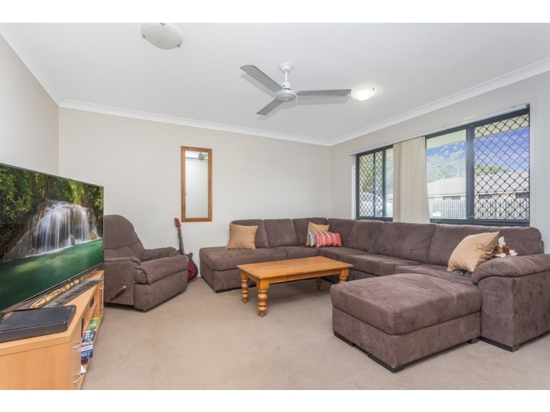 3 Roland Court, Kallangur QLD 4503