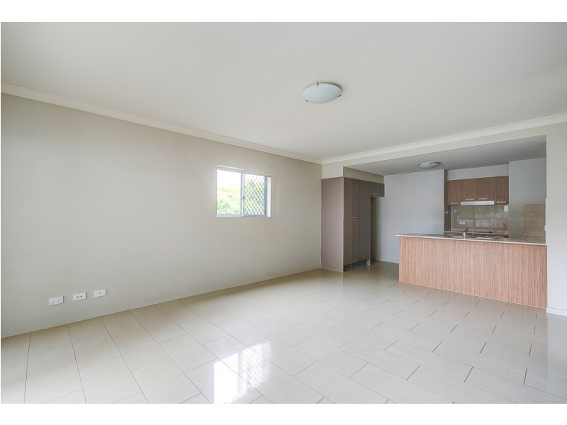 2/703 Hamilton Road, Chermside West QLD 4032