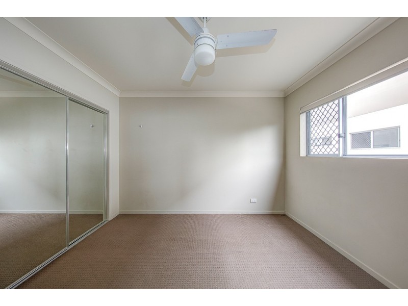 2/703 Hamilton Road, Chermside West QLD 4032