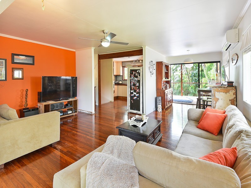 22 Cuthbert Street, Albany Creek QLD 4035