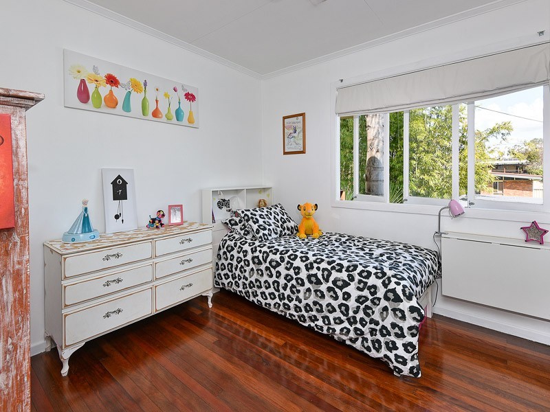 22 Cuthbert Street, Albany Creek QLD 4035