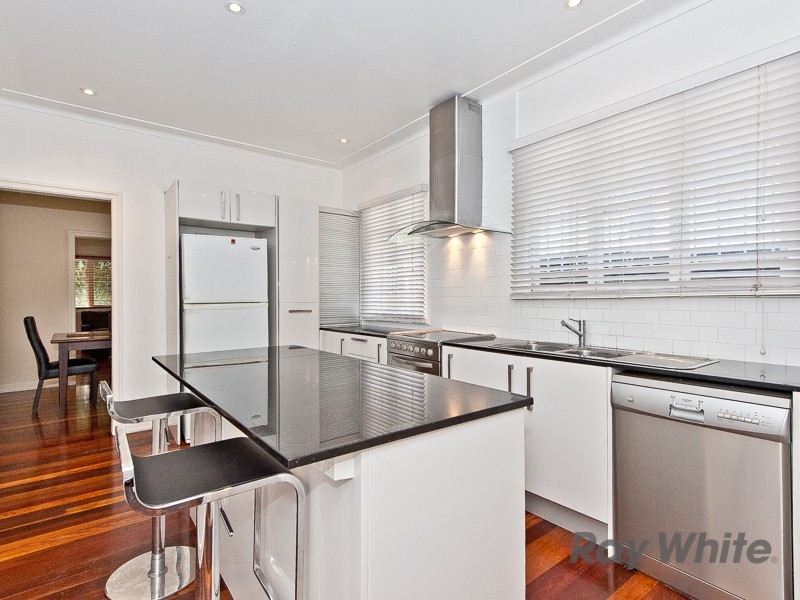 130 Hamilton Road, Wavell Heights QLD 4012