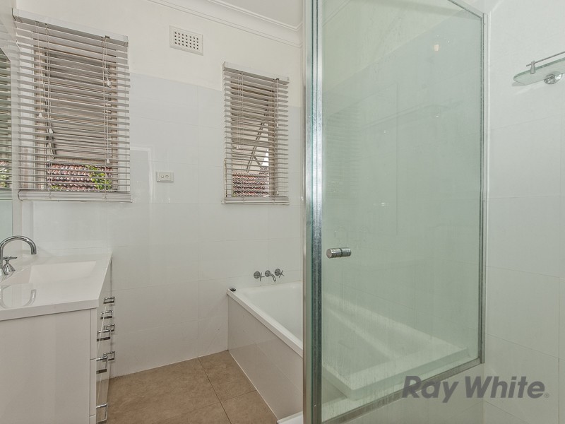 130 Hamilton Road, Wavell Heights QLD 4012