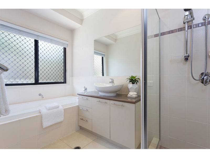 3 Coonawarra Drive, Carseldine QLD 4034