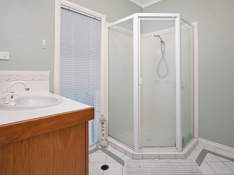 32 Peterson Place, Bridgeman Downs QLD 4035