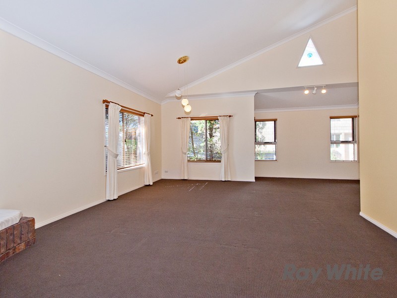 33 Daniel Drive, Albany Creek QLD 4035