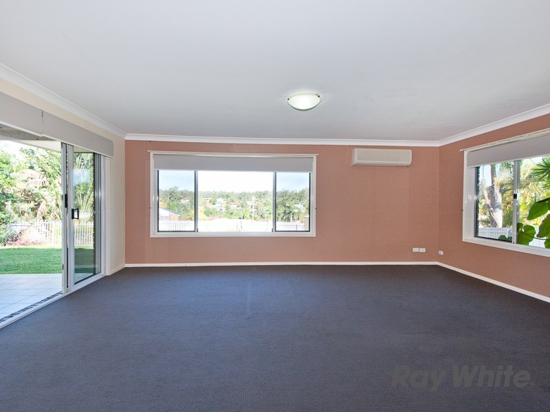 33 Daniel Drive, Albany Creek QLD 4035