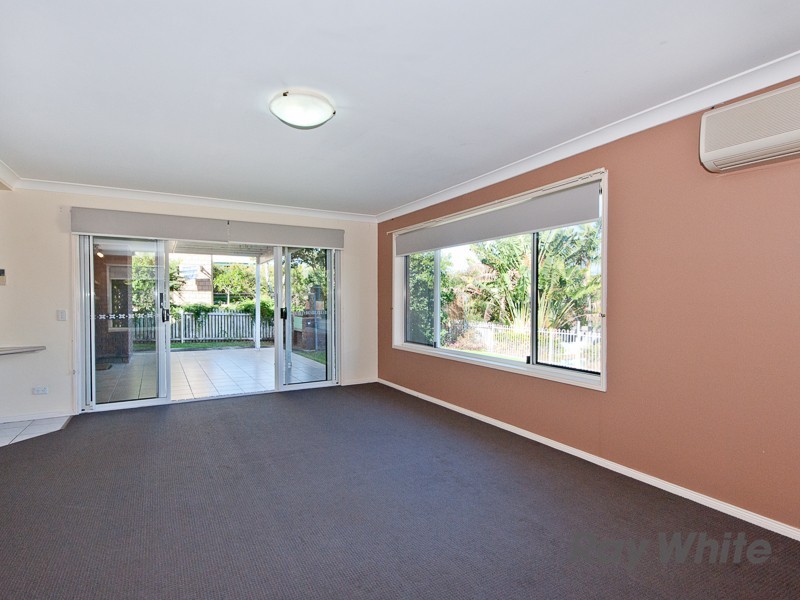 33 Daniel Drive, Albany Creek QLD 4035