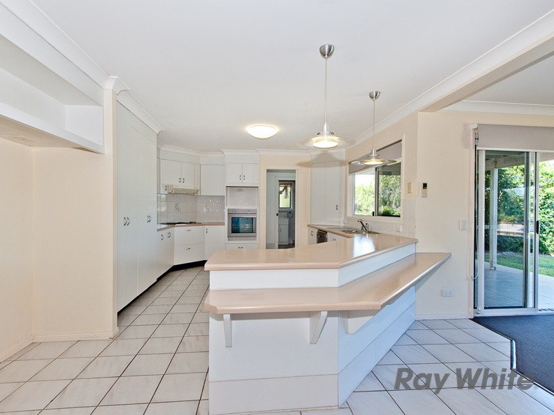 33 Daniel Drive, Albany Creek QLD 4035
