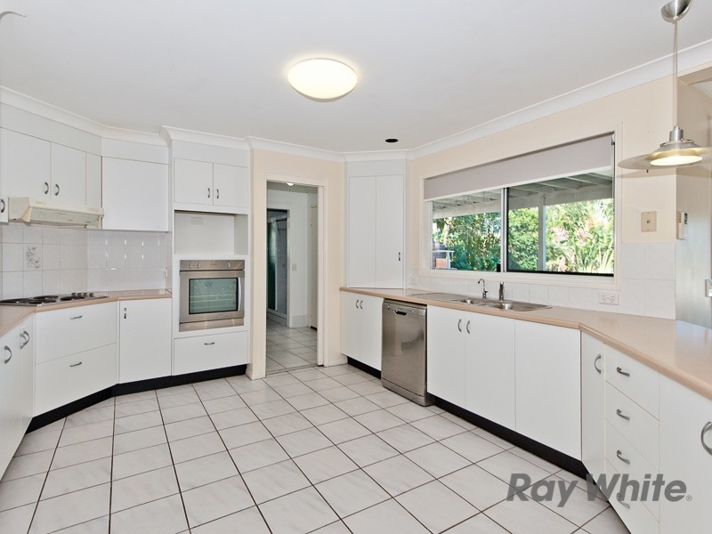 33 Daniel Drive, Albany Creek QLD 4035