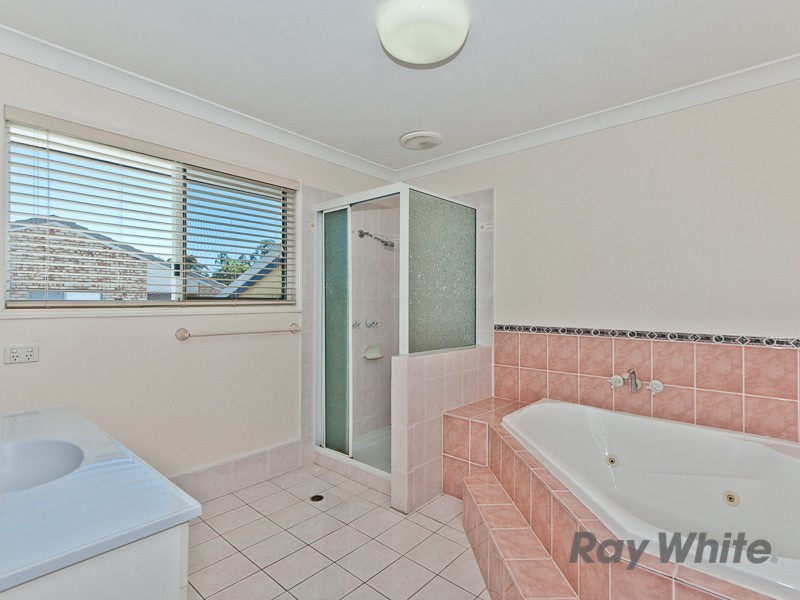 33 Daniel Drive, Albany Creek QLD 4035
