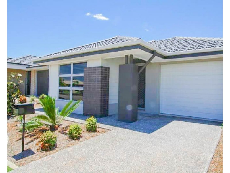 27 Dickson Crescent, North Lakes QLD 4509